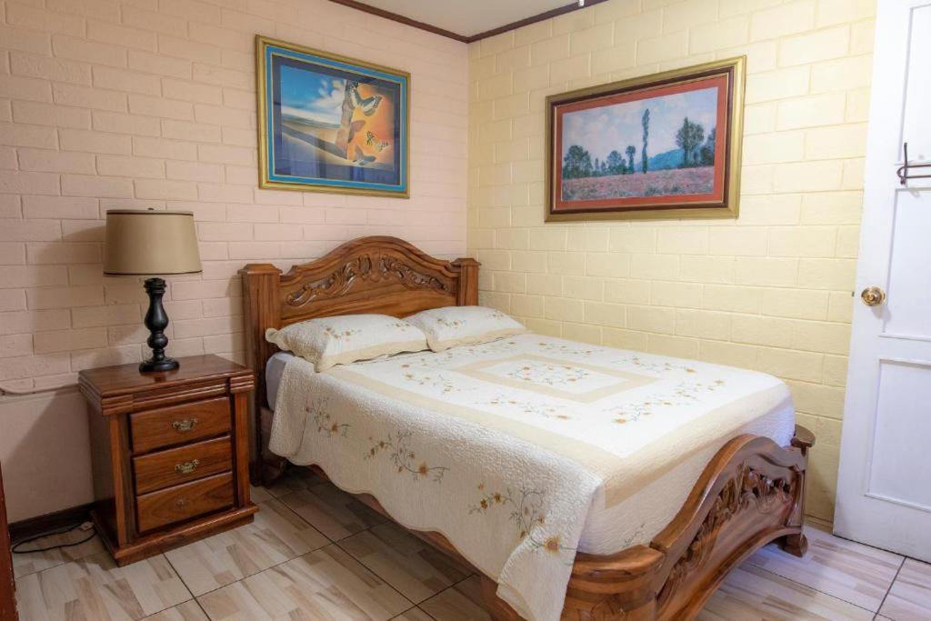 Sura Bed And Breakfast Сан-Хосе Экстерьер фото