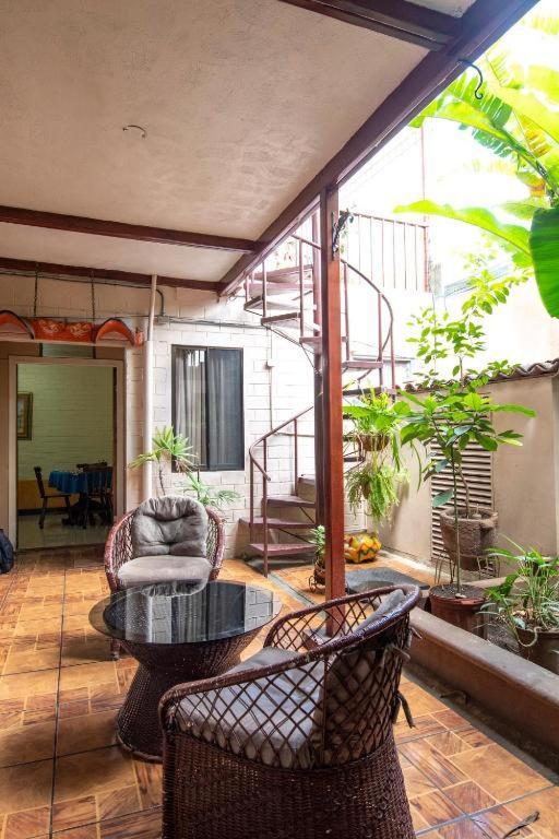 Sura Bed And Breakfast Сан-Хосе Экстерьер фото