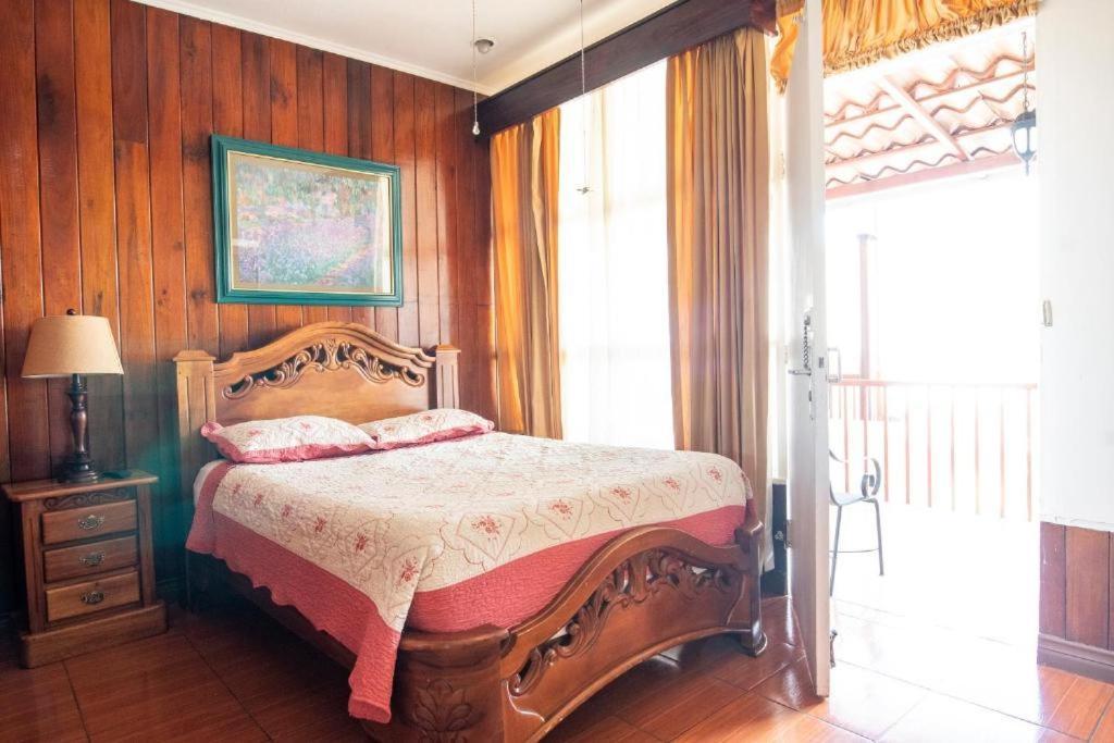 Sura Bed And Breakfast Сан-Хосе Экстерьер фото