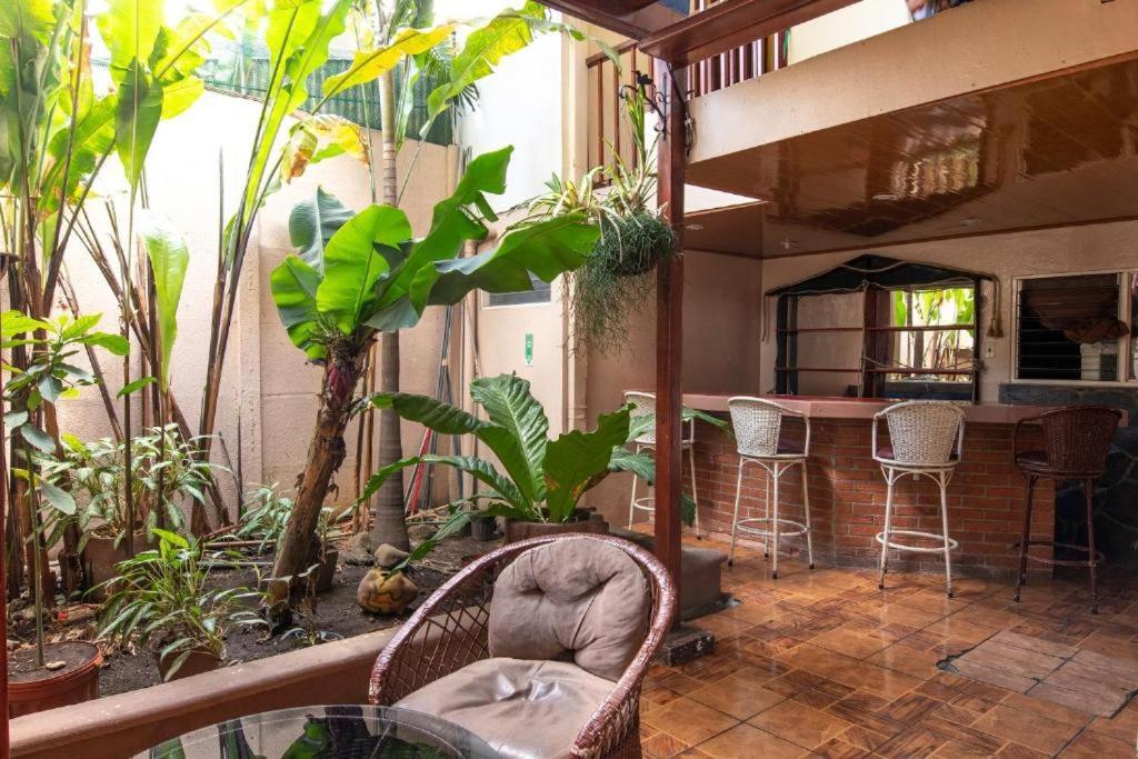 Sura Bed And Breakfast Сан-Хосе Экстерьер фото