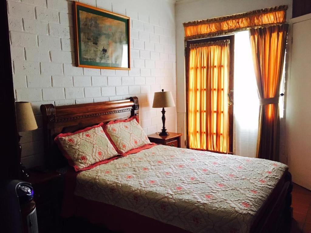 Sura Bed And Breakfast Сан-Хосе Экстерьер фото
